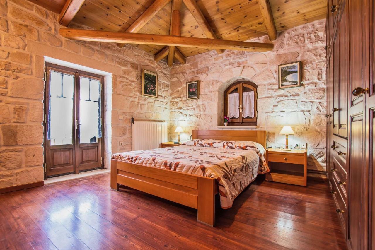 The Vivian - Luxury Stone Vila *