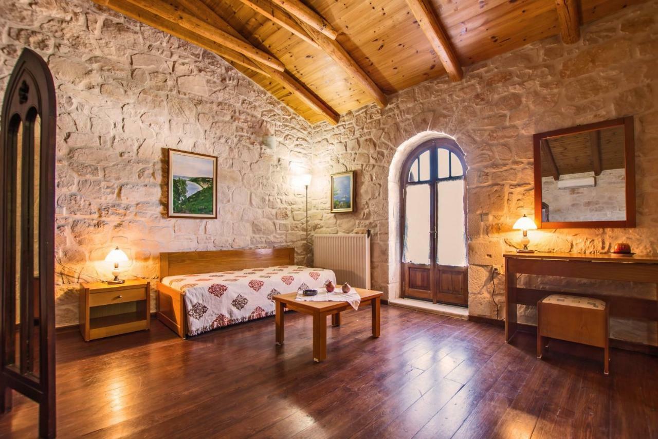 The Vivian - Luxury Stone Vila